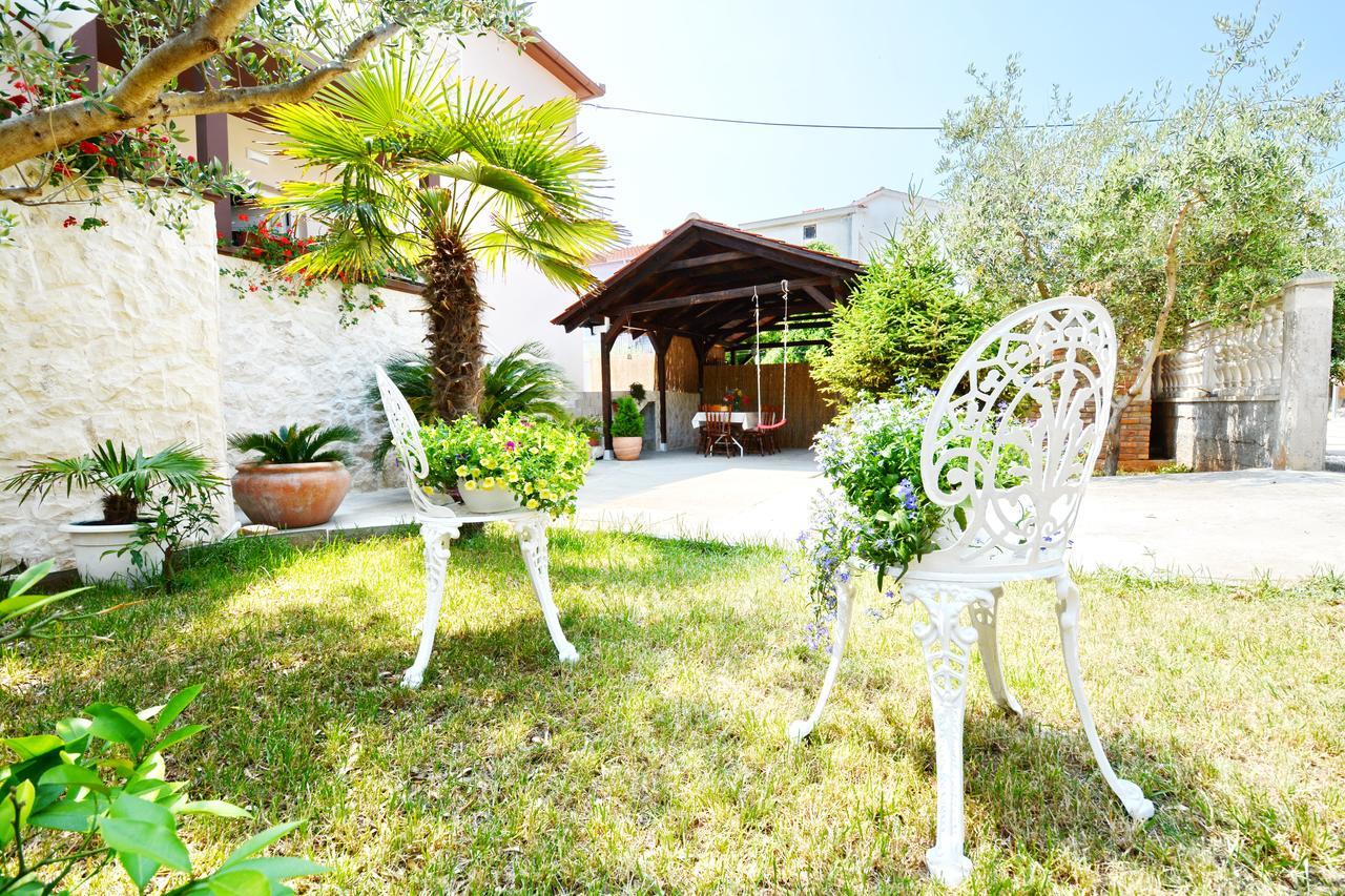Apartment Gabi 1 *